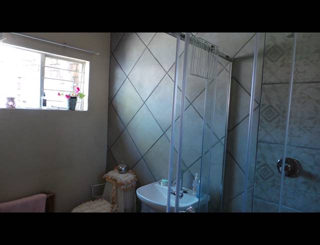 5 BEDROOM FREEHOLD FOR SALE IN DALPARK EXT 1
